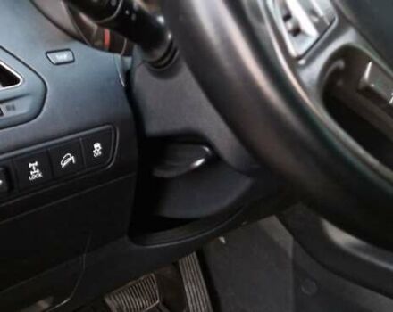 Черный Хендай их35, объемом двигателя 2 л и пробегом 264 тыс. км за 11900 $, фото 12 на Automoto.ua