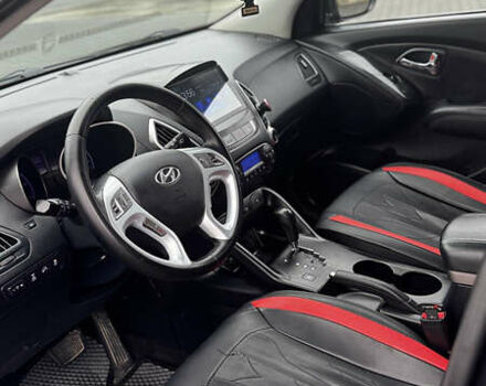 Черный Хендай их35, объемом двигателя 2 л и пробегом 178 тыс. км за 12350 $, фото 24 на Automoto.ua