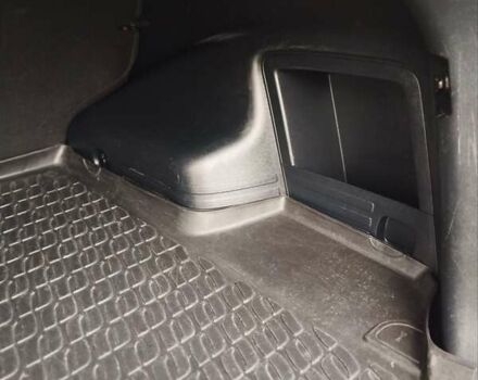 Черный Хендай их35, объемом двигателя 1.69 л и пробегом 250 тыс. км за 11888 $, фото 10 на Automoto.ua