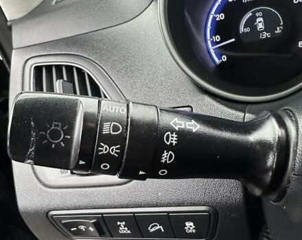 Черный Хендай их35, объемом двигателя 2 л и пробегом 157 тыс. км за 12700 $, фото 35 на Automoto.ua