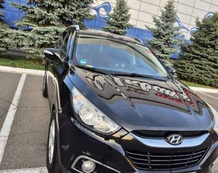 Черный Хендай их35, объемом двигателя 2 л и пробегом 221 тыс. км за 12000 $, фото 18 на Automoto.ua