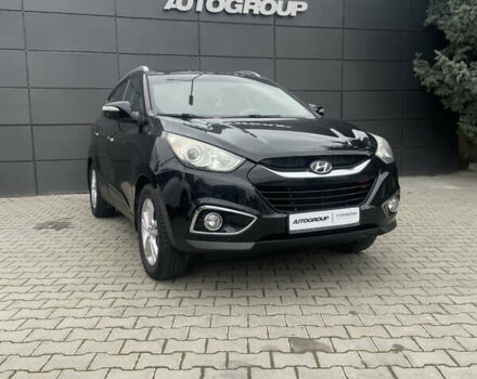 Черный Хендай их35, объемом двигателя 2 л и пробегом 179 тыс. км за 12000 $, фото 1 на Automoto.ua