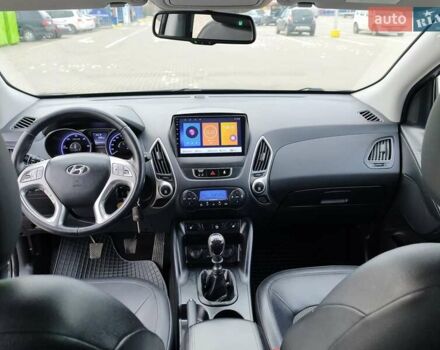 Черный Хендай их35, объемом двигателя 1.7 л и пробегом 229 тыс. км за 10750 $, фото 39 на Automoto.ua