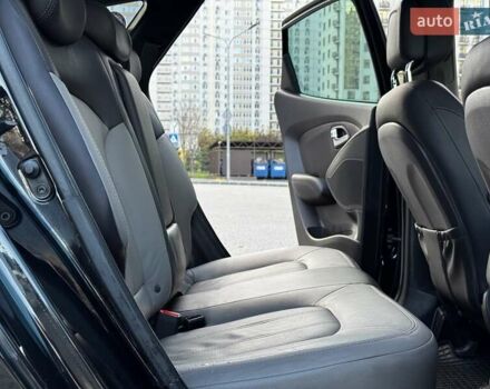 Черный Хендай их35, объемом двигателя 2 л и пробегом 103 тыс. км за 13400 $, фото 24 на Automoto.ua