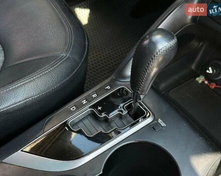 Черный Хендай их35, объемом двигателя 2 л и пробегом 218 тыс. км за 12230 $, фото 24 на Automoto.ua
