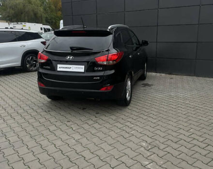 Черный Хендай их35, объемом двигателя 2 л и пробегом 179 тыс. км за 12000 $, фото 24 на Automoto.ua