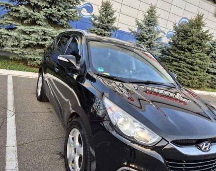 Черный Хендай их35, объемом двигателя 2 л и пробегом 221 тыс. км за 12000 $, фото 17 на Automoto.ua