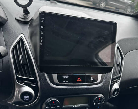 Черный Хендай их35, объемом двигателя 2 л и пробегом 197 тыс. км за 13650 $, фото 45 на Automoto.ua