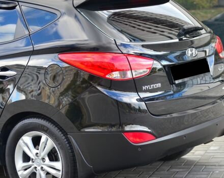 Черный Хендай их35, объемом двигателя 2 л и пробегом 141 тыс. км за 12700 $, фото 8 на Automoto.ua