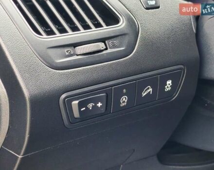 Черный Хендай их35, объемом двигателя 1.7 л и пробегом 229 тыс. км за 10750 $, фото 36 на Automoto.ua