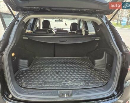 Черный Хендай их35, объемом двигателя 2 л и пробегом 221 тыс. км за 12000 $, фото 23 на Automoto.ua