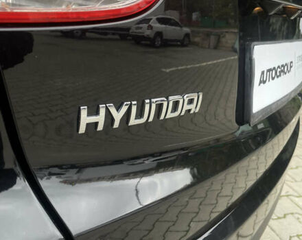 Черный Хендай их35, объемом двигателя 2 л и пробегом 179 тыс. км за 12000 $, фото 29 на Automoto.ua