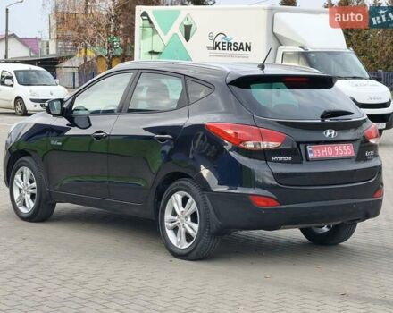Черный Хендай их35, объемом двигателя 1.7 л и пробегом 229 тыс. км за 10750 $, фото 9 на Automoto.ua
