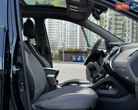 Черный Хендай их35, объемом двигателя 2 л и пробегом 103 тыс. км за 13400 $, фото 23 на Automoto.ua