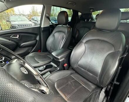 Черный Хендай их35, объемом двигателя 2 л и пробегом 157 тыс. км за 12700 $, фото 15 на Automoto.ua
