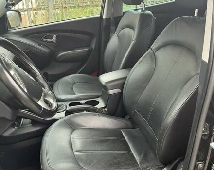 Чорний Хендай іх35, об'ємом двигуна 2 л та пробігом 181 тис. км за 12200 $, фото 8 на Automoto.ua