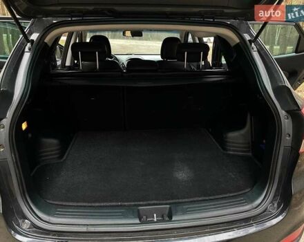 Черный Хендай их35, объемом двигателя 1.7 л и пробегом 277 тыс. км за 11800 $, фото 27 на Automoto.ua