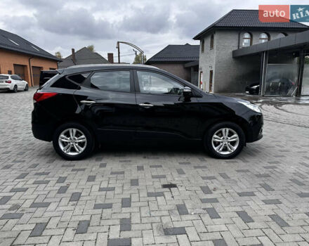 Черный Хендай их35, объемом двигателя 2 л и пробегом 197 тыс. км за 13650 $, фото 28 на Automoto.ua