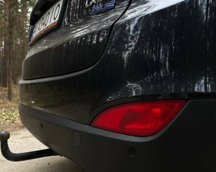 Черный Хендай их35, объемом двигателя 1.7 л и пробегом 277 тыс. км за 11800 $, фото 16 на Automoto.ua