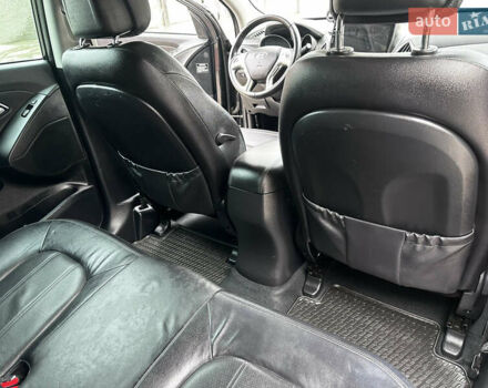 Черный Хендай их35, объемом двигателя 2 л и пробегом 197 тыс. км за 13650 $, фото 56 на Automoto.ua