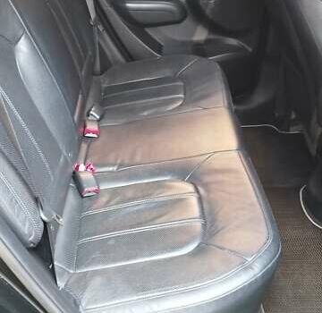 Черный Хендай их35, объемом двигателя 2 л и пробегом 161 тыс. км за 12600 $, фото 21 на Automoto.ua