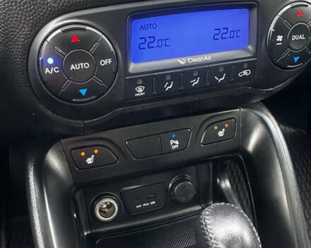 Черный Хендай их35, объемом двигателя 2 л и пробегом 197 тыс. км за 13650 $, фото 84 на Automoto.ua