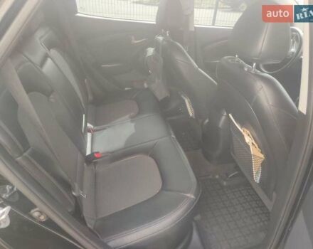Черный Хендай их35, объемом двигателя 2 л и пробегом 215 тыс. км за 12700 $, фото 29 на Automoto.ua