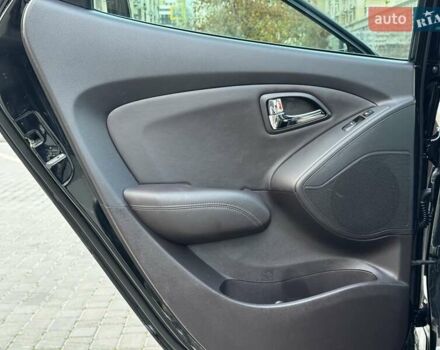 Черный Хендай их35, объемом двигателя 2 л и пробегом 103 тыс. км за 13400 $, фото 19 на Automoto.ua