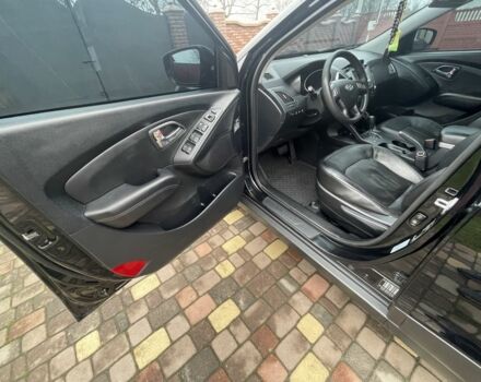 Чорний Хендай іх35, об'ємом двигуна 2 л та пробігом 210 тис. км за 12700 $, фото 6 на Automoto.ua