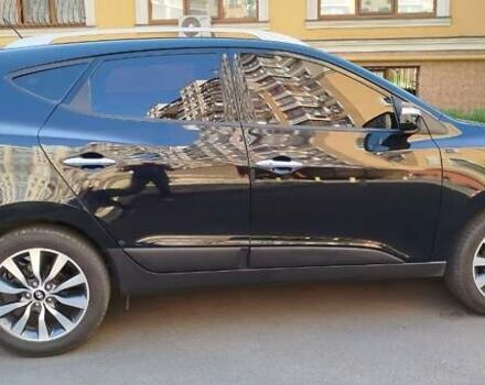 Черный Хендай их35, объемом двигателя 0 л и пробегом 161 тыс. км за 12700 $, фото 2 на Automoto.ua
