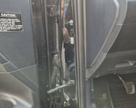 Черный Хендай их35, объемом двигателя 2 л и пробегом 221 тыс. км за 12000 $, фото 21 на Automoto.ua