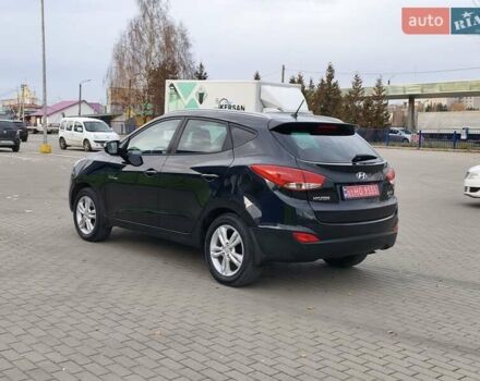 Черный Хендай их35, объемом двигателя 1.7 л и пробегом 229 тыс. км за 10750 $, фото 8 на Automoto.ua
