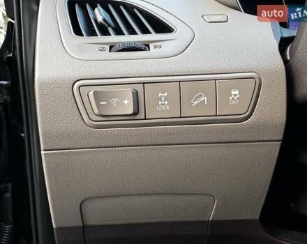 Черный Хендай их35, объемом двигателя 2 л и пробегом 103 тыс. км за 13400 $, фото 32 на Automoto.ua