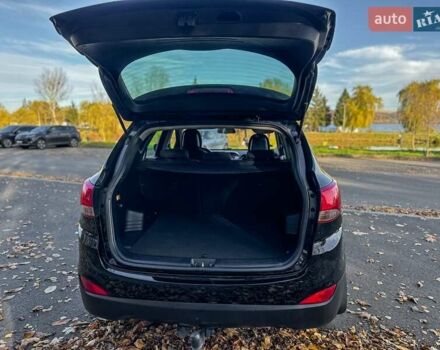 Черный Хендай их35, объемом двигателя 2 л и пробегом 104 тыс. км за 11600 $, фото 16 на Automoto.ua