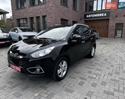 Черный Хендай их35, объемом двигателя 2 л и пробегом 197 тыс. км за 13650 $, фото 4 на Automoto.ua