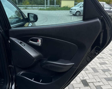 Черный Хендай их35, объемом двигателя 2 л и пробегом 197 тыс. км за 13650 $, фото 58 на Automoto.ua