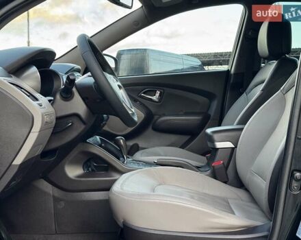 Черный Хендай их35, объемом двигателя 2 л и пробегом 103 тыс. км за 13400 $, фото 15 на Automoto.ua