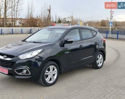 Черный Хендай их35, объемом двигателя 1.7 л и пробегом 229 тыс. км за 10750 $, фото 11 на Automoto.ua