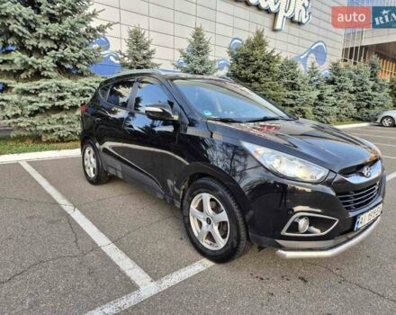 Черный Хендай их35, объемом двигателя 2 л и пробегом 221 тыс. км за 12000 $, фото 7 на Automoto.ua