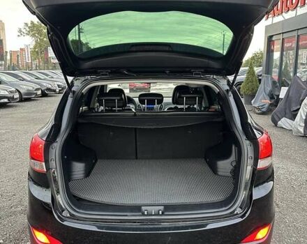 Черный Хендай их35, объемом двигателя 2 л и пробегом 157 тыс. км за 12700 $, фото 12 на Automoto.ua