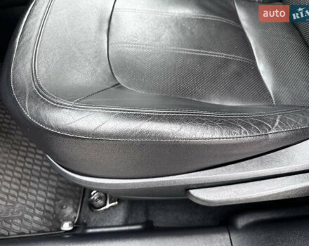 Черный Хендай их35, объемом двигателя 2 л и пробегом 197 тыс. км за 13650 $, фото 34 на Automoto.ua