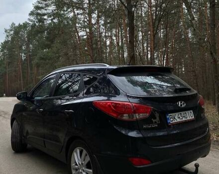 Черный Хендай их35, объемом двигателя 1.7 л и пробегом 277 тыс. км за 11800 $, фото 14 на Automoto.ua