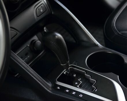 Черный Хендай их35, объемом двигателя 2 л и пробегом 141 тыс. км за 12700 $, фото 16 на Automoto.ua