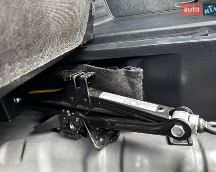 Черный Хендай их35, объемом двигателя 2 л и пробегом 197 тыс. км за 13650 $, фото 75 на Automoto.ua