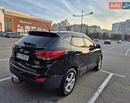 Черный Хендай их35, объемом двигателя 2 л и пробегом 221 тыс. км за 12000 $, фото 12 на Automoto.ua