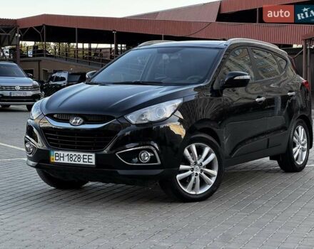 Черный Хендай их35, объемом двигателя 2 л и пробегом 103 тыс. км за 13400 $, фото 1 на Automoto.ua
