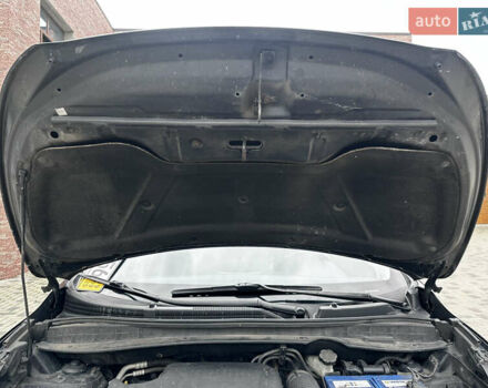 Черный Хендай их35, объемом двигателя 2 л и пробегом 197 тыс. км за 13650 $, фото 70 на Automoto.ua