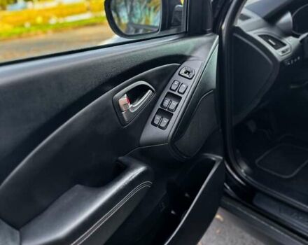 Черный Хендай их35, объемом двигателя 2 л и пробегом 104 тыс. км за 11600 $, фото 19 на Automoto.ua