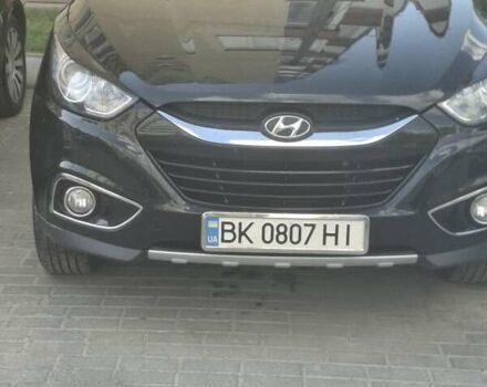 Черный Хендай их35, объемом двигателя 2 л и пробегом 280 тыс. км за 12550 $, фото 2 на Automoto.ua