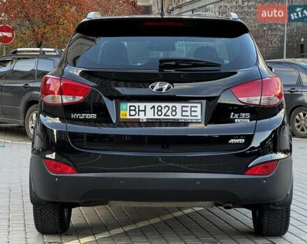 Черный Хендай их35, объемом двигателя 2 л и пробегом 103 тыс. км за 13400 $, фото 6 на Automoto.ua